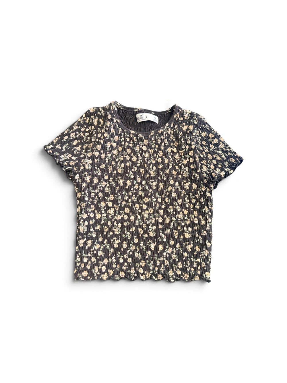 Hollister Size S Black Floral Short Sleeve Top Crinkled Smocked Fabric